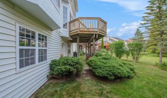 4871 S Ridgeside Cir, Ann Arbor, MI 48105