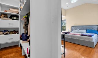 3 N Smith St N, Avenel, NJ 07001