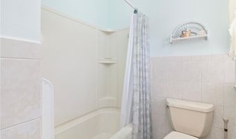 55 Hunter Ave, Newport, RI 02840