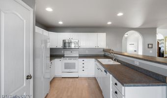 60 Clinton Ln, Belgrade, MT 59714