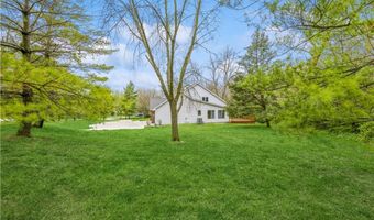 1952 NW 142nd St, Clive, IA 50325