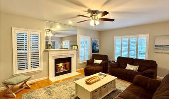 34 Marian Ave, Narragansett, RI 02882