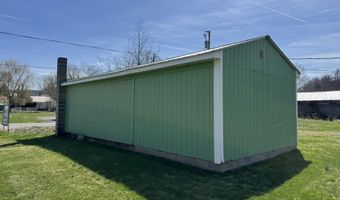 141 Clay St, Alderson, WV 24910