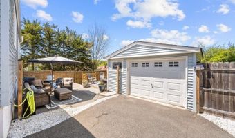 19 Boonton St, Andover, NJ 07801