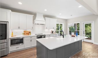 1607 Freemont Dr, Alexis, NC 28006
