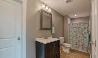 2012 NW Applewood St, Ankeny, IA 50023