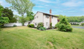 540 Sherman Ave, Belford, NJ 07718