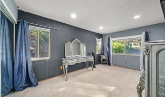 3902 Dorsie Ln, La Mesa, CA 91941