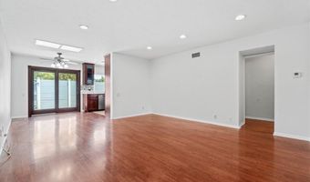 4015 E Horseshoe Ln, Anaheim, CA 92807
