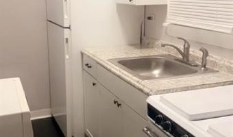 408 W 4th St 1F, Alton, IL 62002