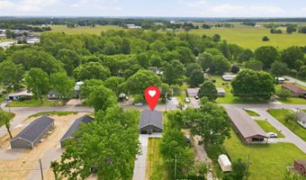 915 S Hudson Ave, Aurora, MO 65605