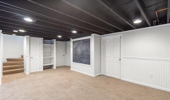 85 Highland Ave, Barrington, RI 02806
