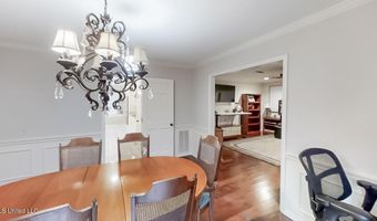 136 Westlake Dr, Brandon, MS 39047