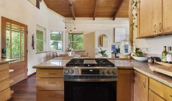180 Mokupapa Rd, Haiku, HI 96708