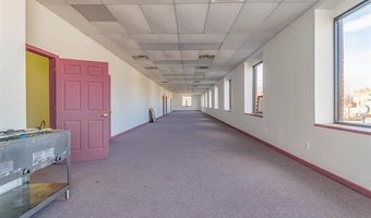 107 S Main St, Almont, MI 48003