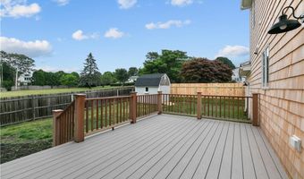 24 Perry Ave, Middletown, RI 02842