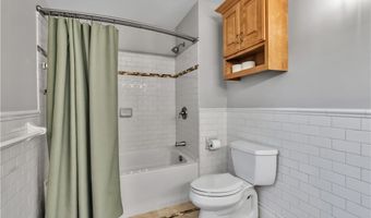 21 Tee Ct, Amherst, NY 14221