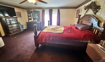 40 Lynn Ln, Big Sandy, TN 28221