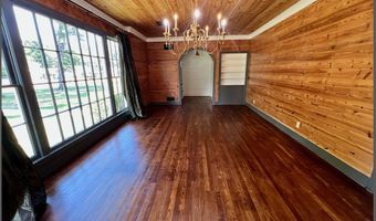 202 Bates St, Batesville, MS 38606