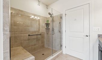 44589 YORK CREST Ter #200, Ashburn, VA 20147