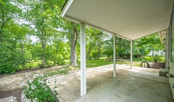 693 Woodrun Ct, Ballwin, MO 63021