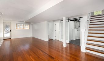 4120 Woodland Dr, Ann Arbor, MI 48103