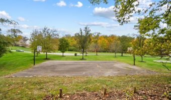 2558 Apple Ridge Ln, Amberley, OH 45236