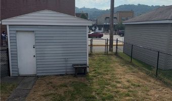 832 Maplewood Ave, Ambridge, PA 15003