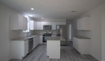 111 Center Dr, Blakeslee, PA 18610