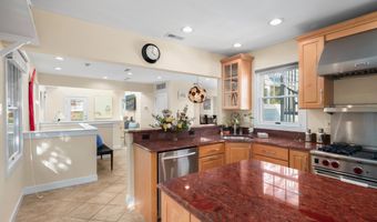 17 E 14TH St, Barnegat Light, NJ 08006