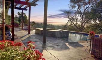 707 S Live Oak Park Rd, Fallbrook, CA 92028