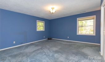 6 Woodmere Dr, Arden, NC 28704
