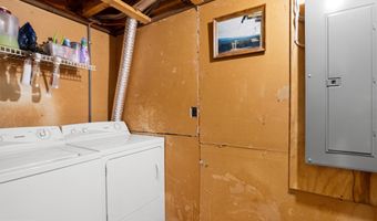 513 FAIRWAY Dr, Basye, VA 22810