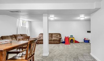 3117 DOUGLAS St, Cheyenne, WY 82009