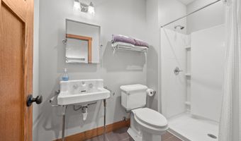 15858 Drawstone Trl, Apple Valley, MN 55124
