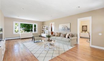 278 Green End Ave, Middletown, RI 02842