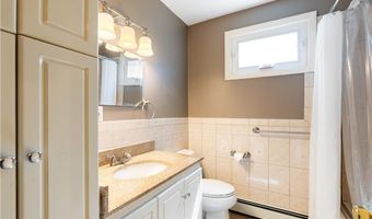 571 Stony Fort Rd, North Kingstown, RI 02874