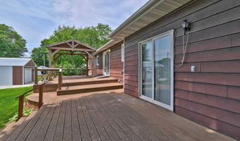 907 A Ave, Armstrong, IA 50514