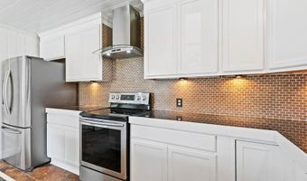 301 E Craig St, Atmore, AL 36502