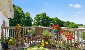 48 6th St, Bangor, ME 04401