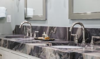 10 Rowes Wharf Ph4, Boston, MA 02110