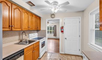 615 Riverside Dr, Bayville, NJ 08721