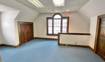 296 Country Club Rd, Avon, CT 06001