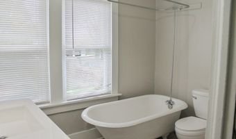 328 W 4th St, Ashland, OH 44805