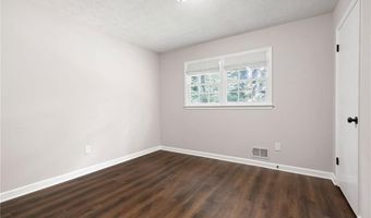 305 Summer Ct, Woodstock, GA 30188