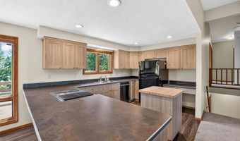 516 Skyline Dr, Cascade, ID 83611