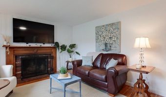 132 Oak Ridge Dr, Ayer, MA 01432