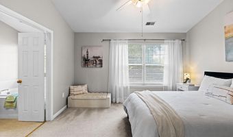 43264 CLEARNIGHT Ter, Ashburn, VA 20147