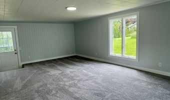 10 Crawford Dr, Bath, ME 04530