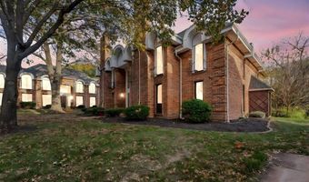 916 Claytonbrook Dr 1, Ballwin, MO 63011